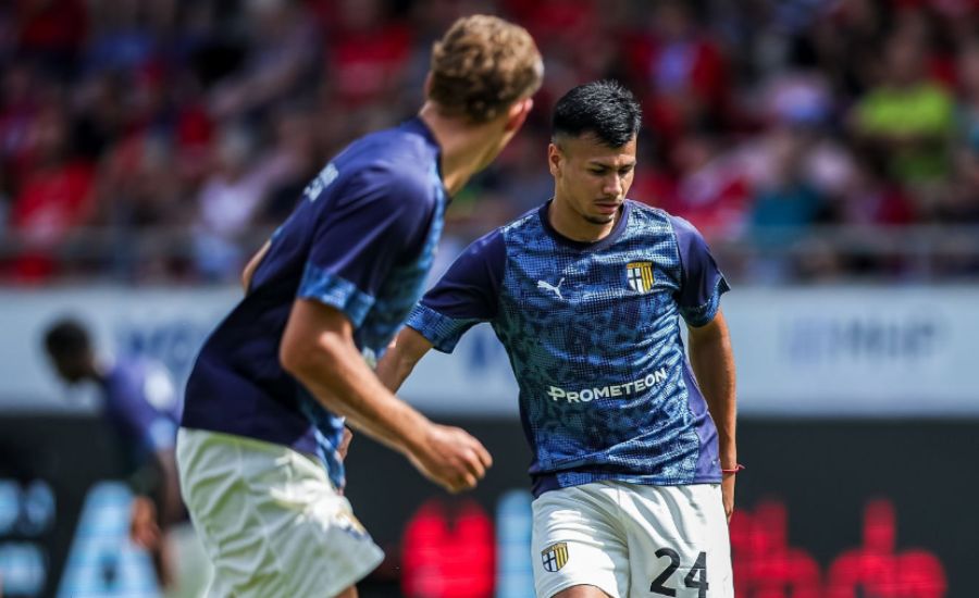 Parma Lakukan Perombakan, Dennis Man Hengkang